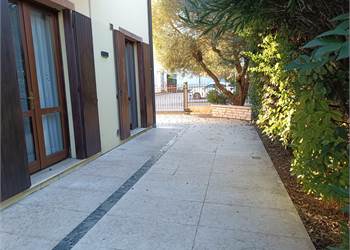 PORZIONE DI CASA IN CENTRO